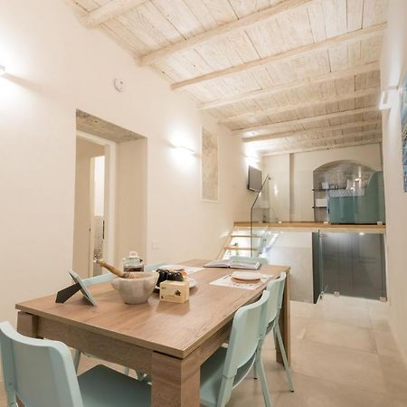 Al Caruggio Guest House เจนัว ภายนอก รูปภาพ