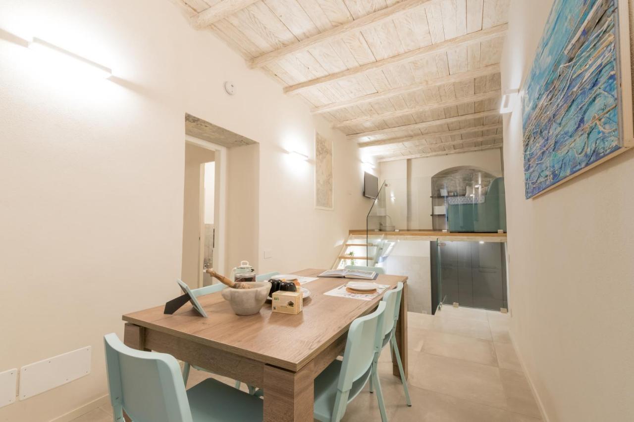 Al Caruggio Guest House เจนัว ภายนอก รูปภาพ