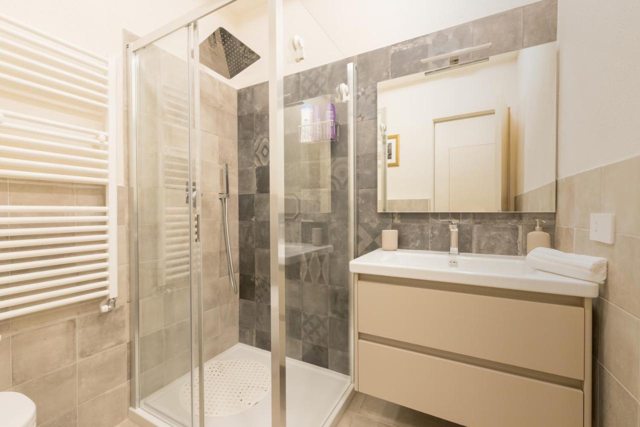 Al Caruggio Guest House เจนัว ภายนอก รูปภาพ